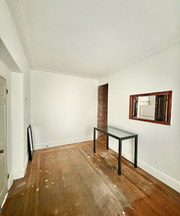 1st image of 386 2nd St APT 4B