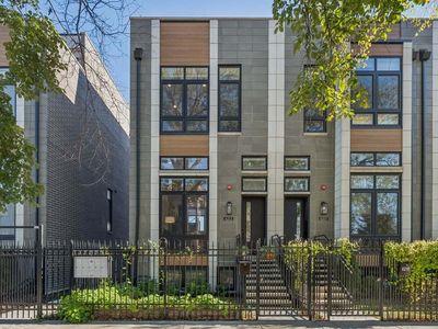6213 S Ellis Ave, Chicago, IL, 60637