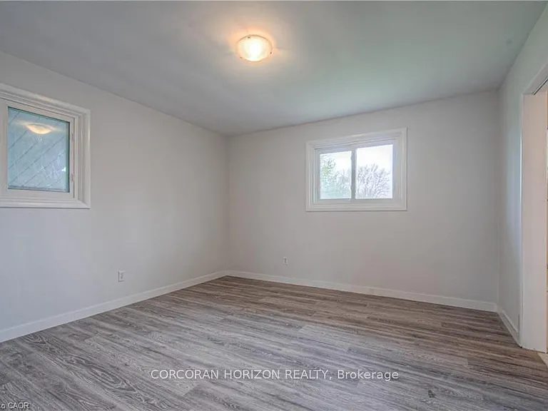 2300 Fountain St N — Photo 13