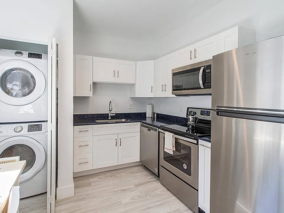 427 NW 34th St