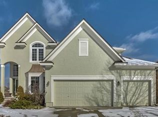 404 NE Sapphire Ln, Lees Summit, MO 64064