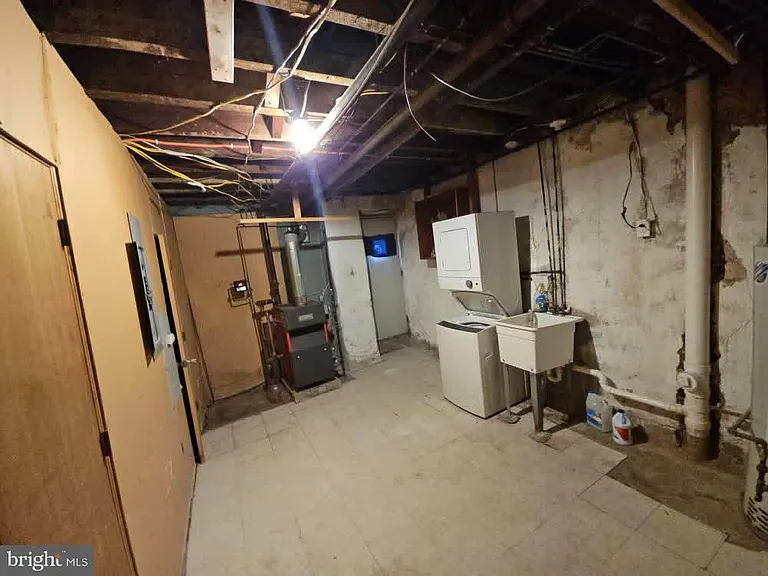 5736 Woodcrest Ave — Photo 17