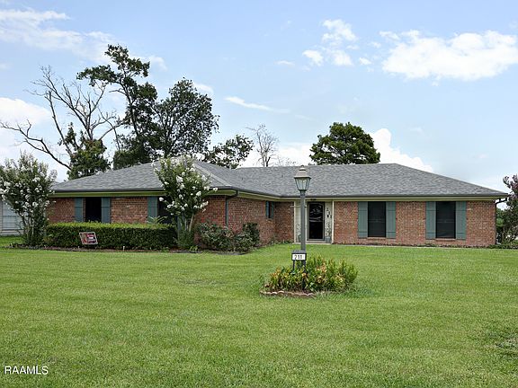 2nd image of 211 Estate Dr