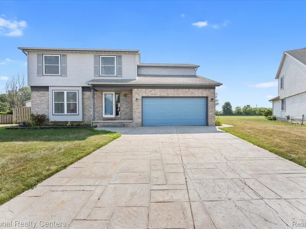 5235 Barbara Ave, Trenton, MI 48183