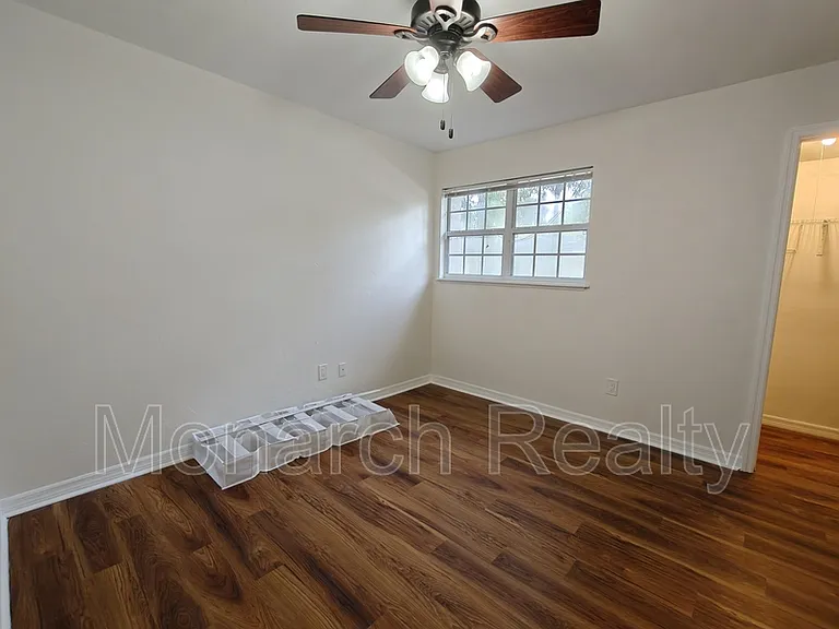 620 SW 10th Ln #4 — Photo 14