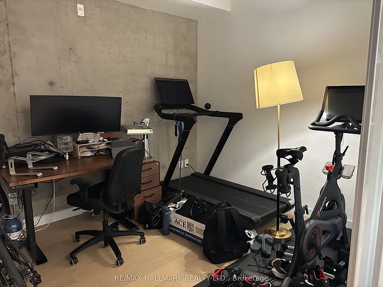 25 Stafford St #612 — Photo 17