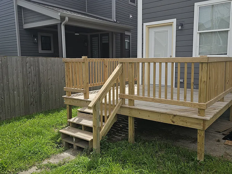 2033 Carrollton Ave — Photo 3