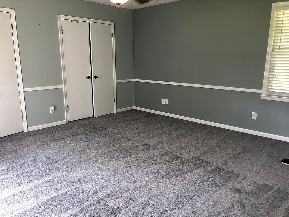 2nd image of 2575 Moon Rd