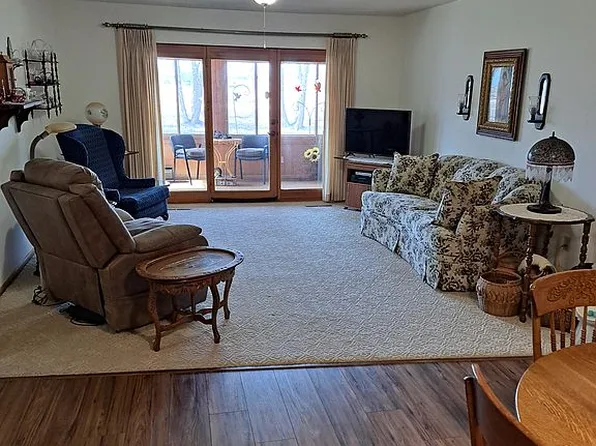 1200 18th Ave NW APT 114, Austin, MN 55912