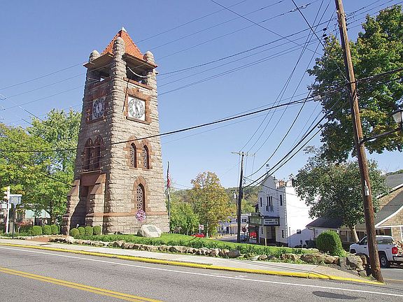 Roslyn Village Tower