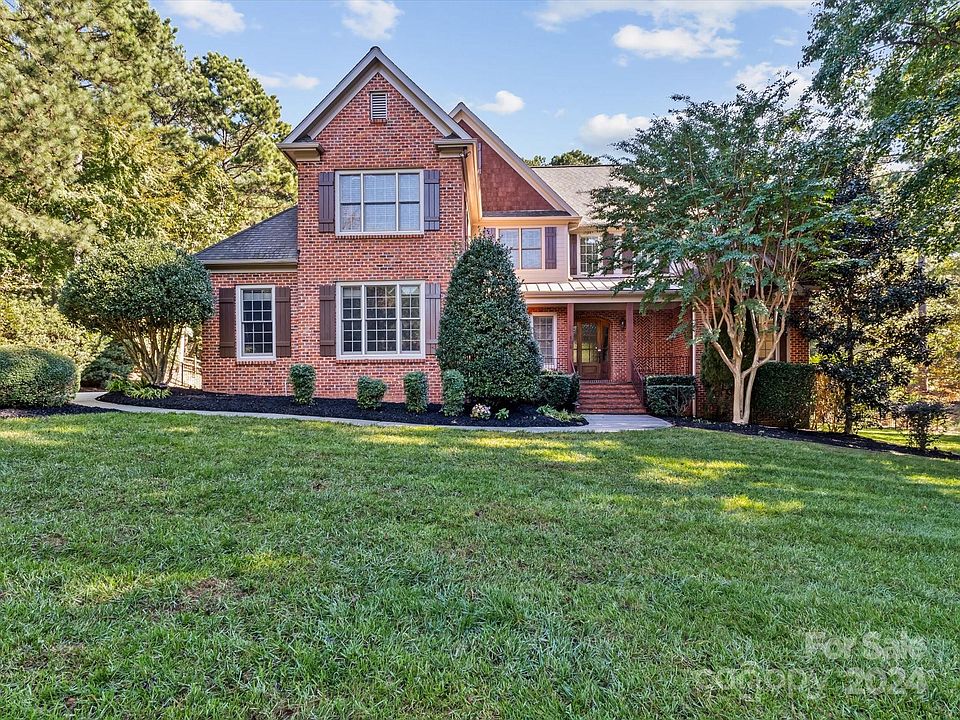1st image of 108 Willow Bend Ct