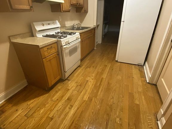 3rd image of 5847 S Michigan Ave #2S