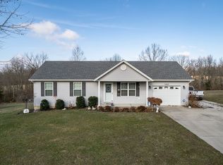 305 Oakwood Dr, Crittenden, KY 41030