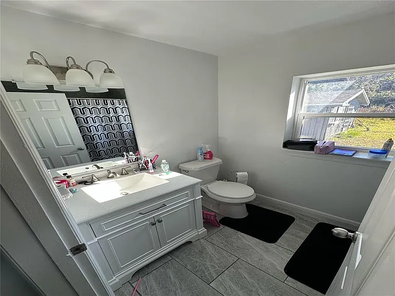 1011 Gerona Ave — Photo 12