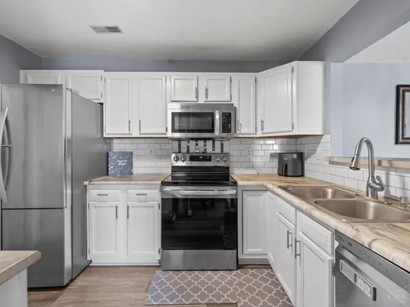 7900 Jessies Way APT 302, Hamilton, OH 45011