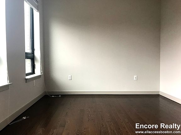 4th image of 93 Marion St #302