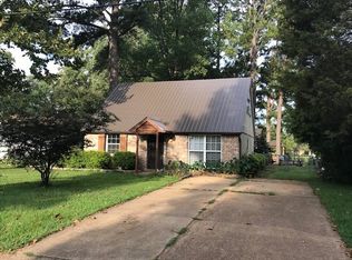 517 Christine Dr, Ridgeland, MS 39157