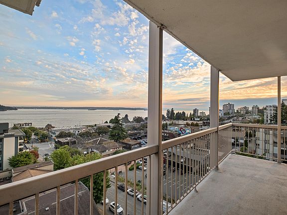 4th image of 1390 Duchess Ave #902