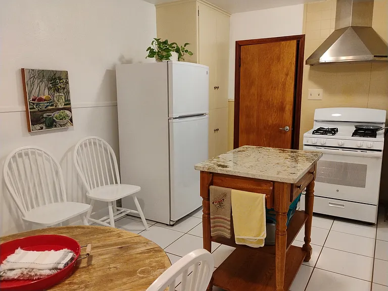 2256 Bardwell Dr — Photo 14