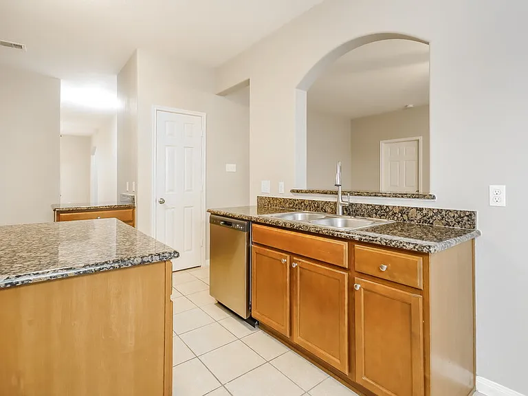 10296 Stone Gate Dr — Photo 9