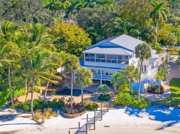 100 FAIRVIEW AVE, FORT MYERS, FL 33905