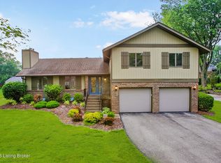 105 McMakin Mnr, La Grange, KY 40031