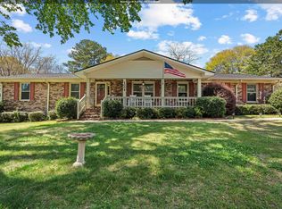 1004 Valley Creek Dr, Anniston, AL 36207