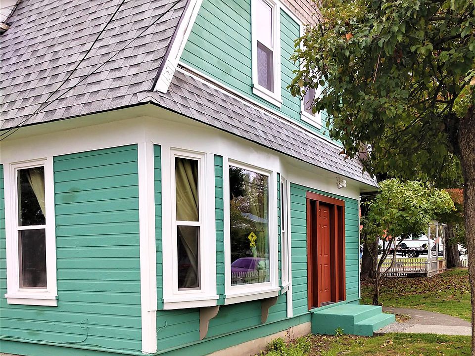Front of house, SW corner