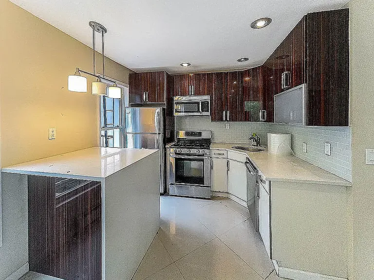 63 Van Buren St #3 — Photo 1
