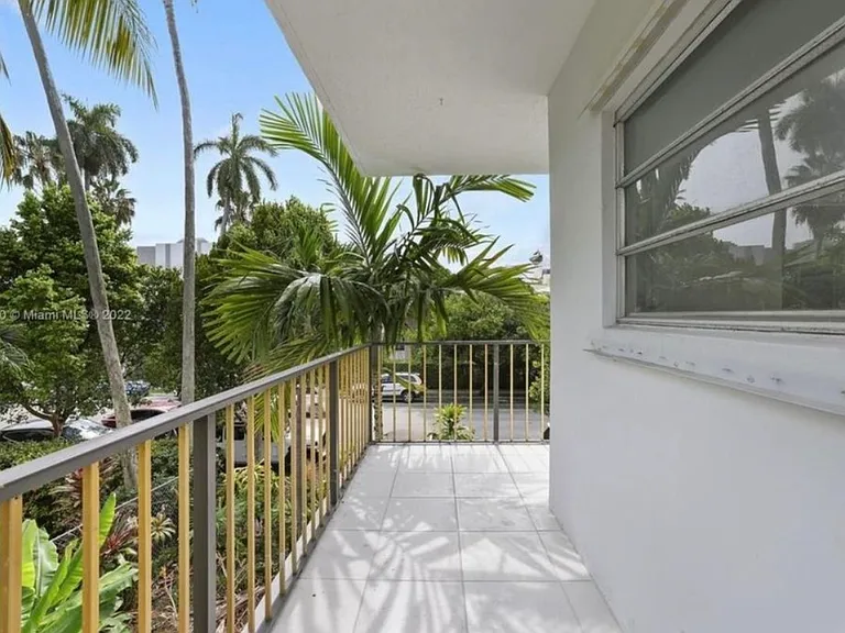 860 Euclid Ave #208 — Photo 47