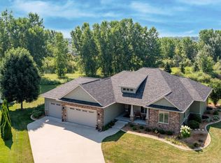 1101 W Starview Ct, Appleton, WI 54913