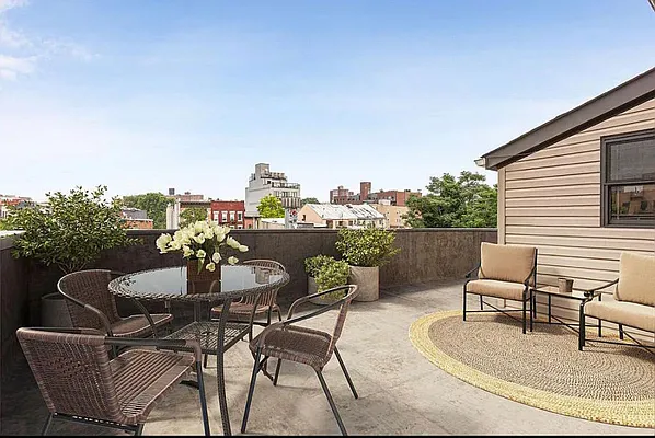 Rented by Friedman Mayer, LREB | media 5