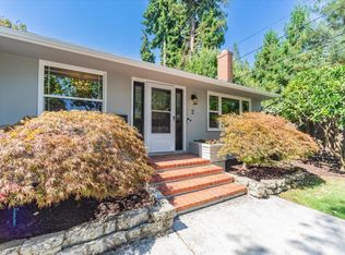 2 Iris Ln, Menlo Park, CA 94025