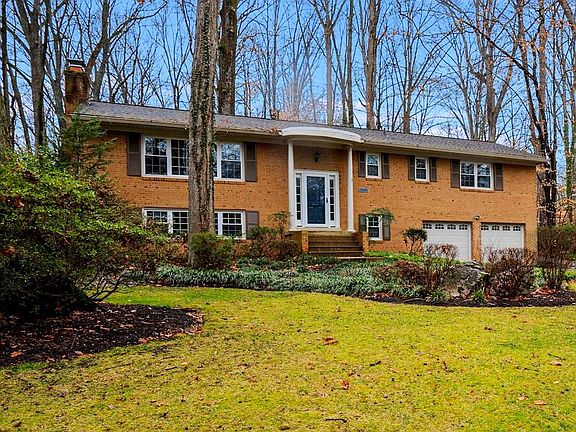 3rd image of 3408 Alba Pl