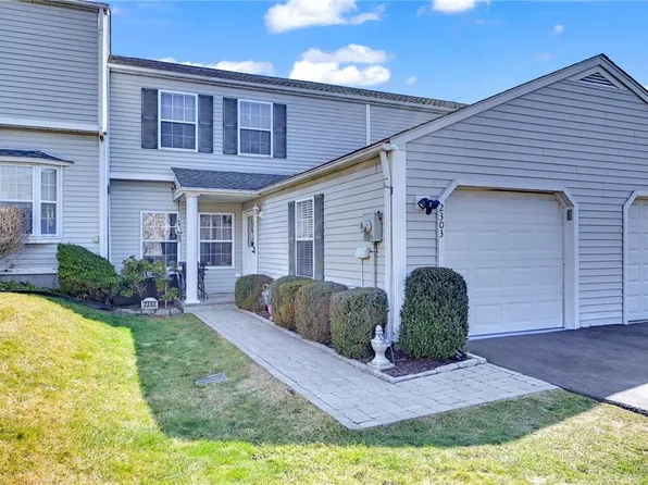 2303 Watch Hill Drive, Tarrytown, NY 10591