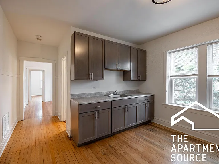 4652 W Palmer St #1 — Photo 3