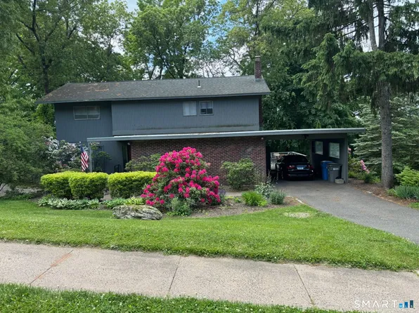 114 Richmond Drive, Manchester, CT 06042