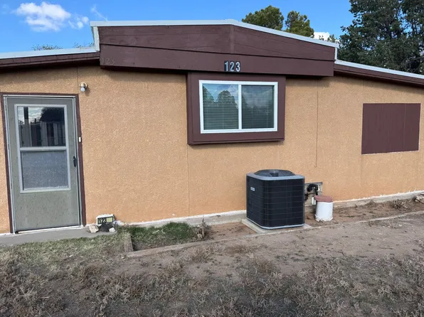 123 E Lime St, Portales, NM 88130