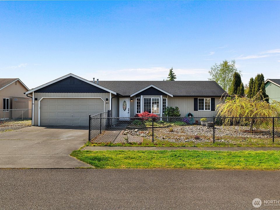 1st image of 811 Mountain Aire Court NW