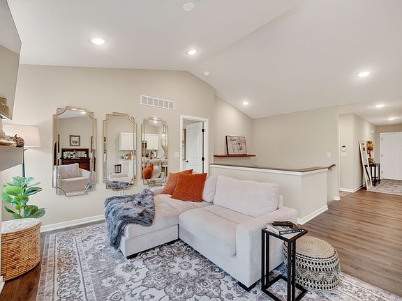 5th image of 6756 NE 12th Ct