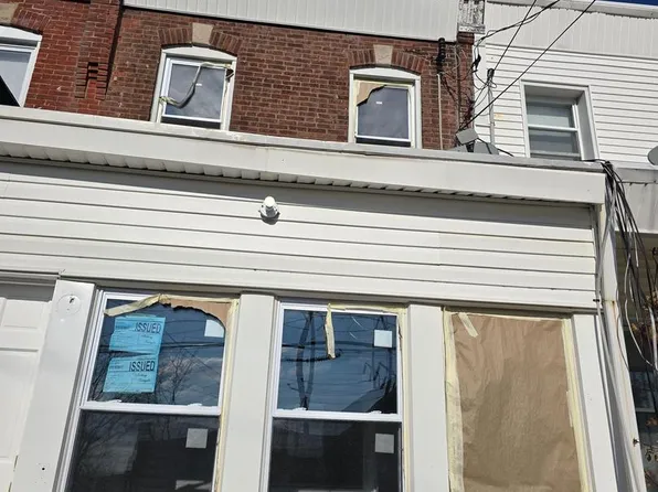 211 Spruce St, Darby, PA 19023