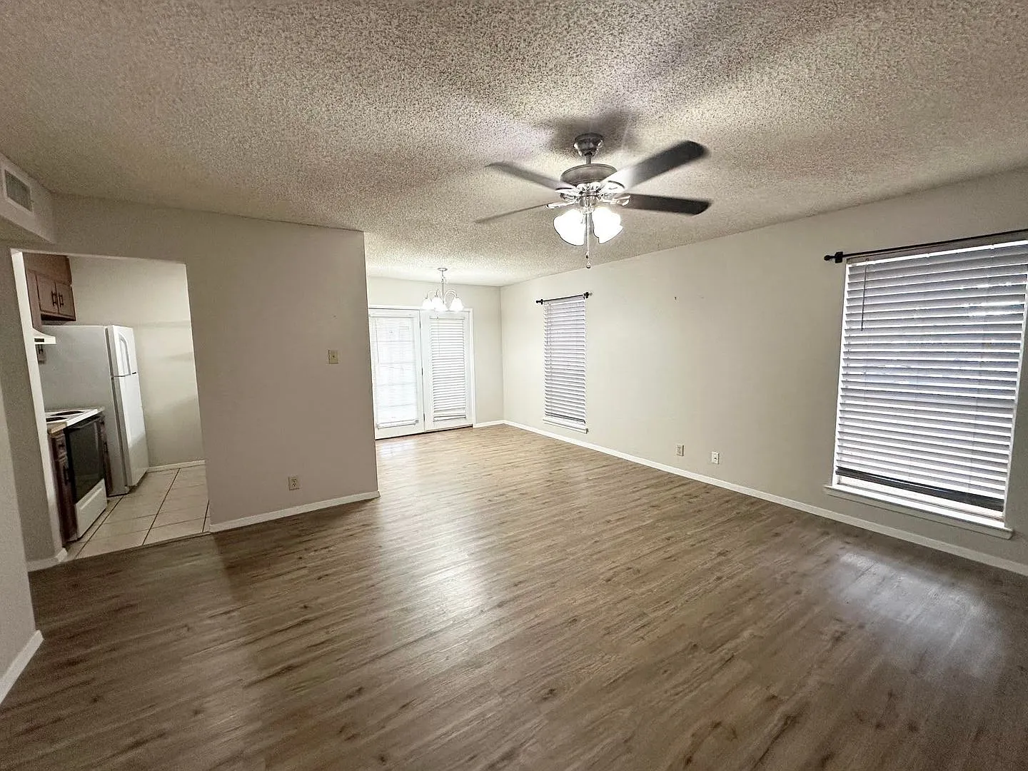 2 Bedroom 1 Bathroom House For Rent! — Photo 3