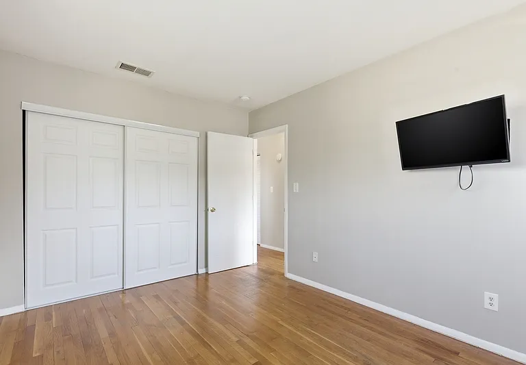 521 Epsom Rd #2C — Photo 13
