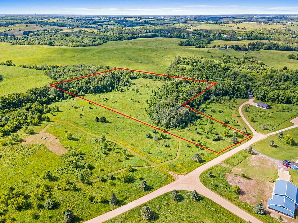 1st image of 180 Surrey Ridge Trl