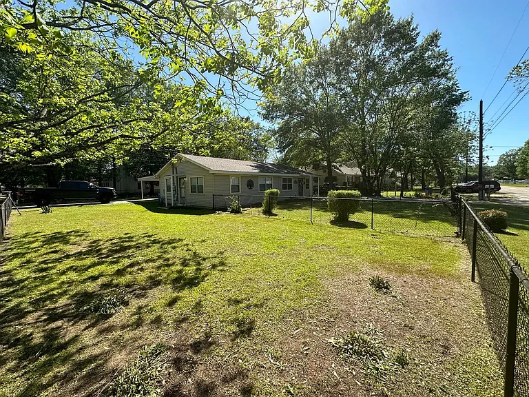 368 Doster St — Photo 1