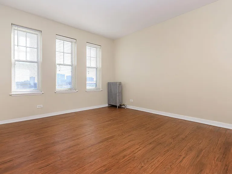Sheridan Park Apartments — Photo 7