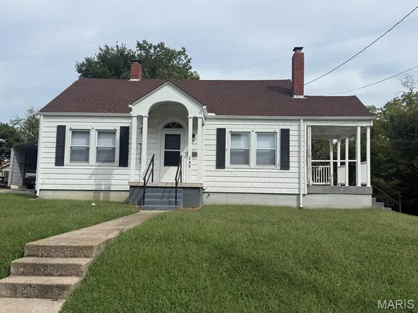 260 N Locust St, Hannibal, MO 63401