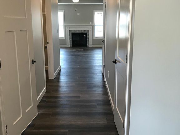 Lobby and entrance featuring closet, laundry room, liner room