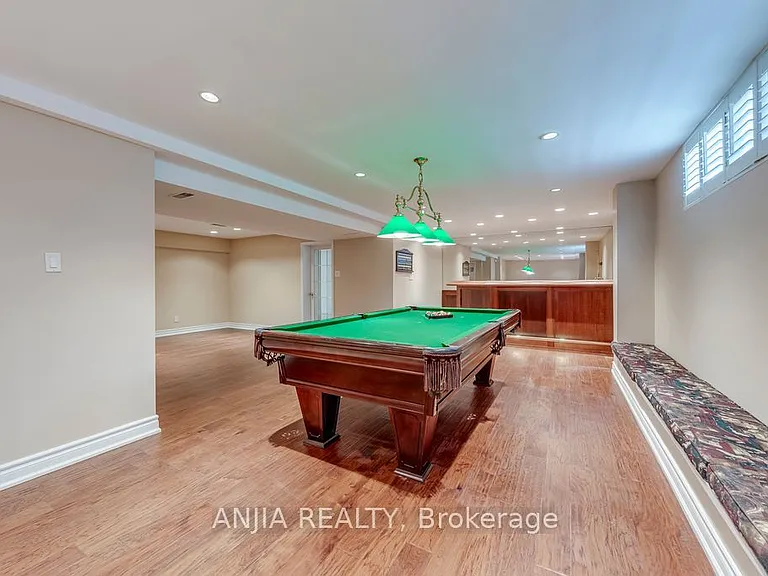2419 Lionheart Cres — Photo 30