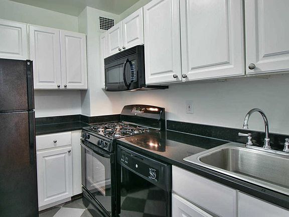 2nd image of 420 E 80th St APT 5J